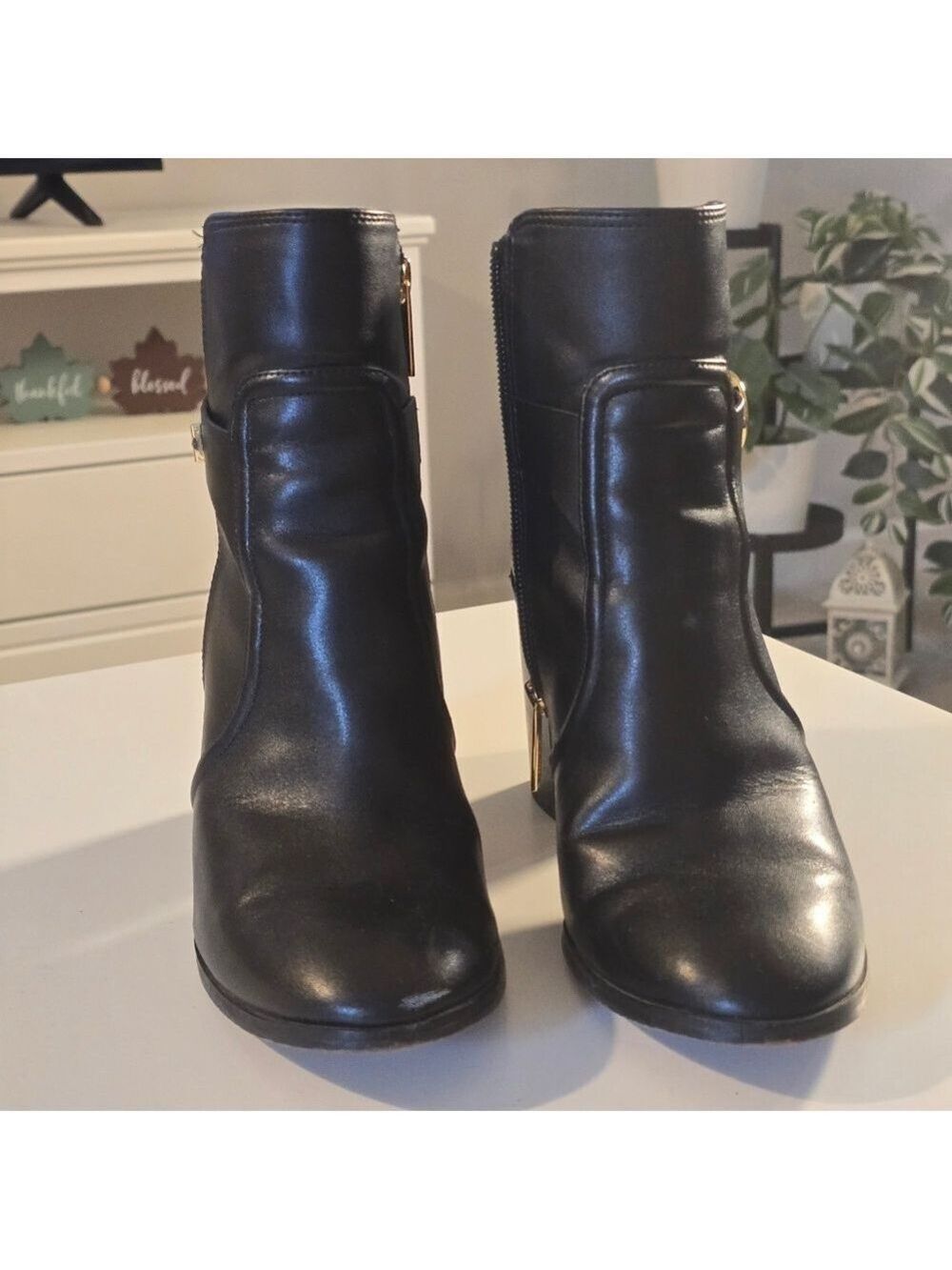 Michael Kors Black Leather Ankle Booties Size 8 - Picture 2 of 11